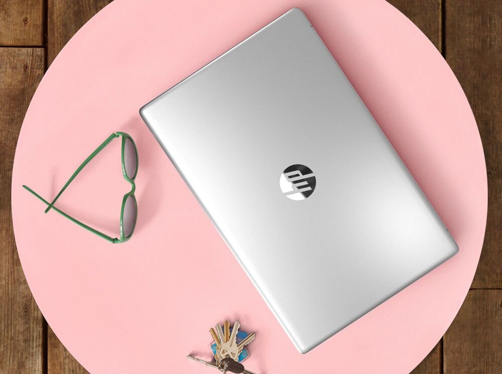 Laptop HP 17-cn4006nw 17.3 Core 7-150U 16GB RAM 1TB SSD Windows 11 Home.