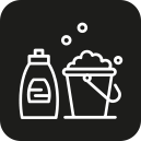 Ikona przedstawia biały kontur butelki z płynem oraz wiadro z mopem na czarnym tle.