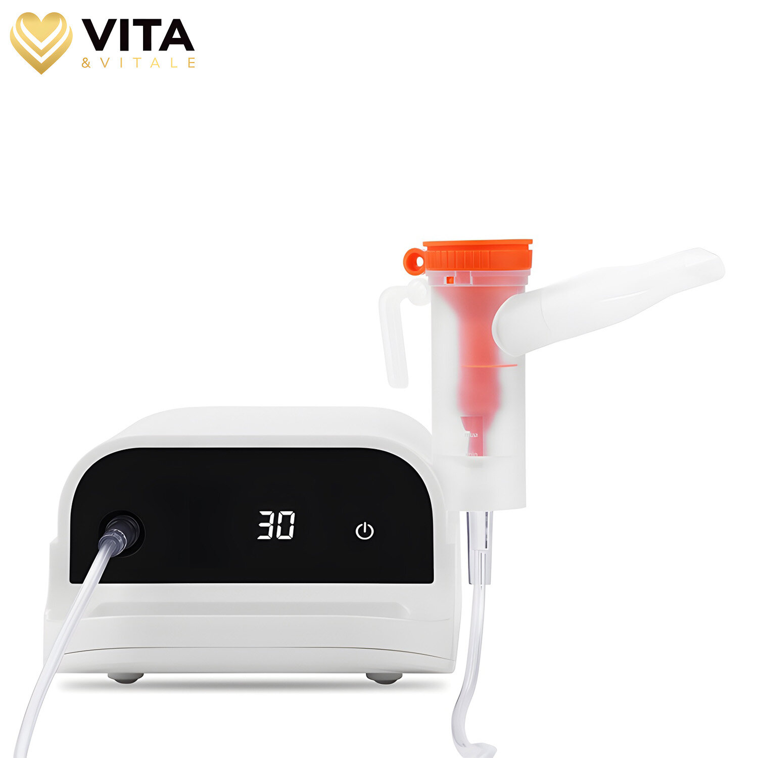 Na obrazie widoczny jest inhalator z wyświetlaczem pokazującym liczbę 30 oraz przyciskiem zasilania. Obok znajduje się pojemnik z pomarańczową pokrywką i białą końcówką do inhalacji, a w lewym górnym rogu widnieje logo \'VITA & VITALE\'.