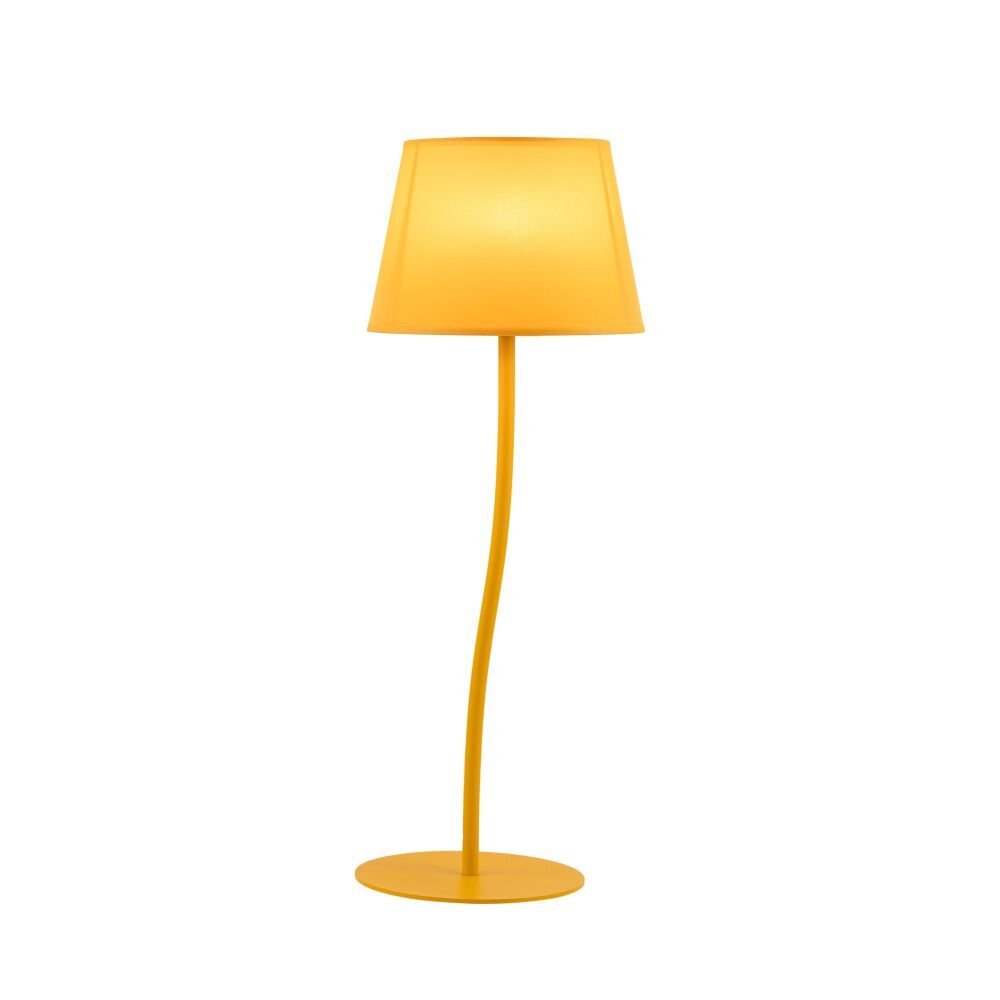 Żółta lampa stołowa z prostym, lekko zakrzywionym trzonkiem i okrągłą podstawą. Abażur ma kształt ściętego stożka.