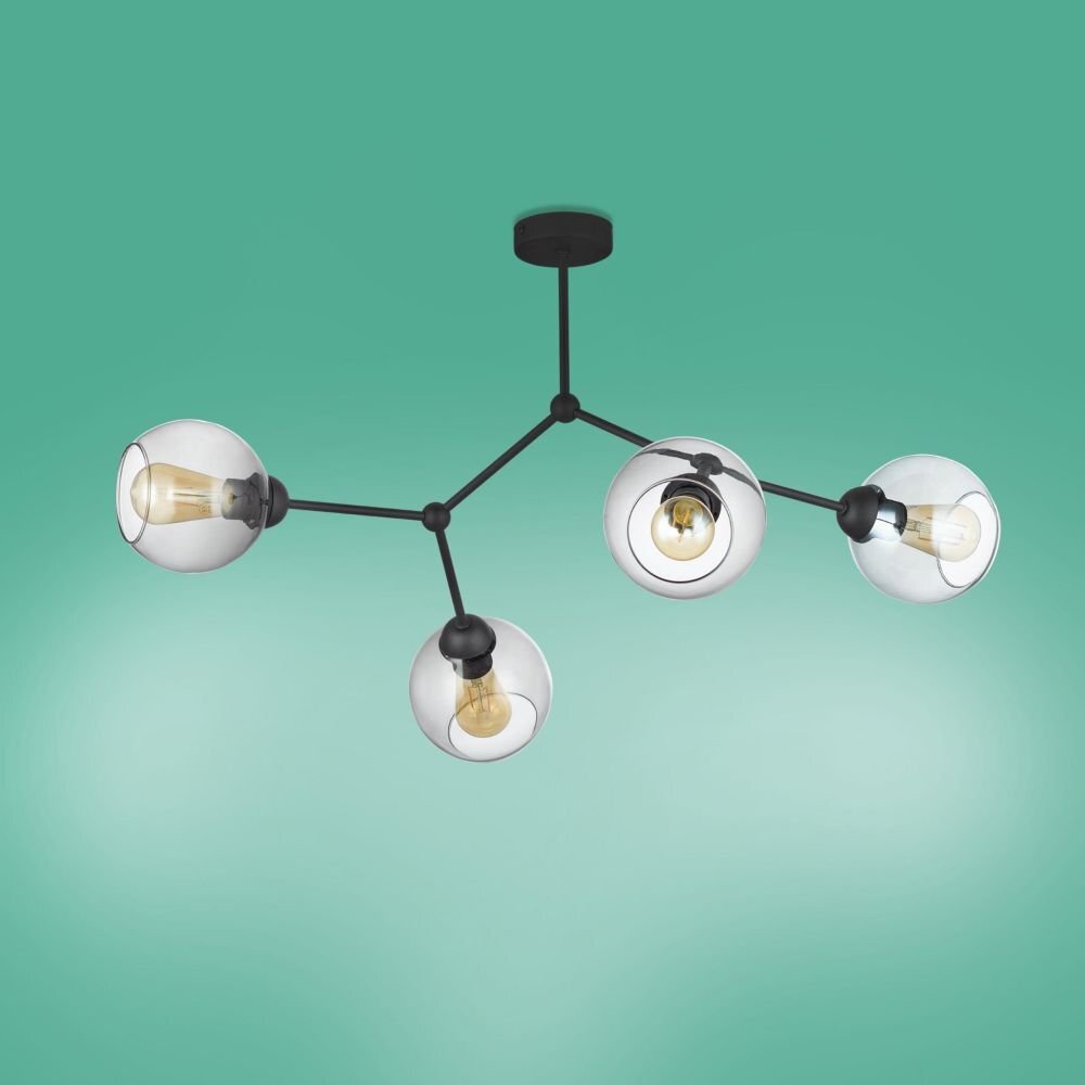 Nowoczesna lampa sufitowa z czterema kulistymi kloszami na metalowej konstrukcji. Klosze są przezroczyste, a wewnątrz widoczne są żarówki.
