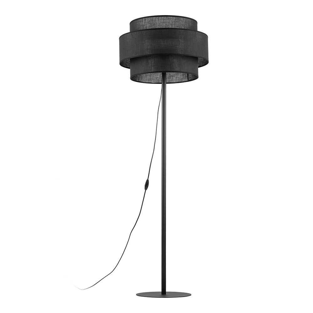 Czarna lampa podłogowa z metalowym stelażem i abażurem w kształcie walca. Posiada przewód z włącznikiem.