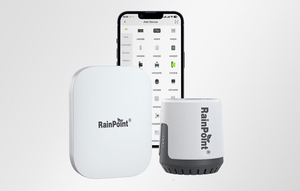 Czujnik deszczu RAINPOINT HCS012ARF, pomiar opadów, dokładność, dane, pogoda, Na białym tle komplet czujnik, telefon i HUB frontem na wprost.