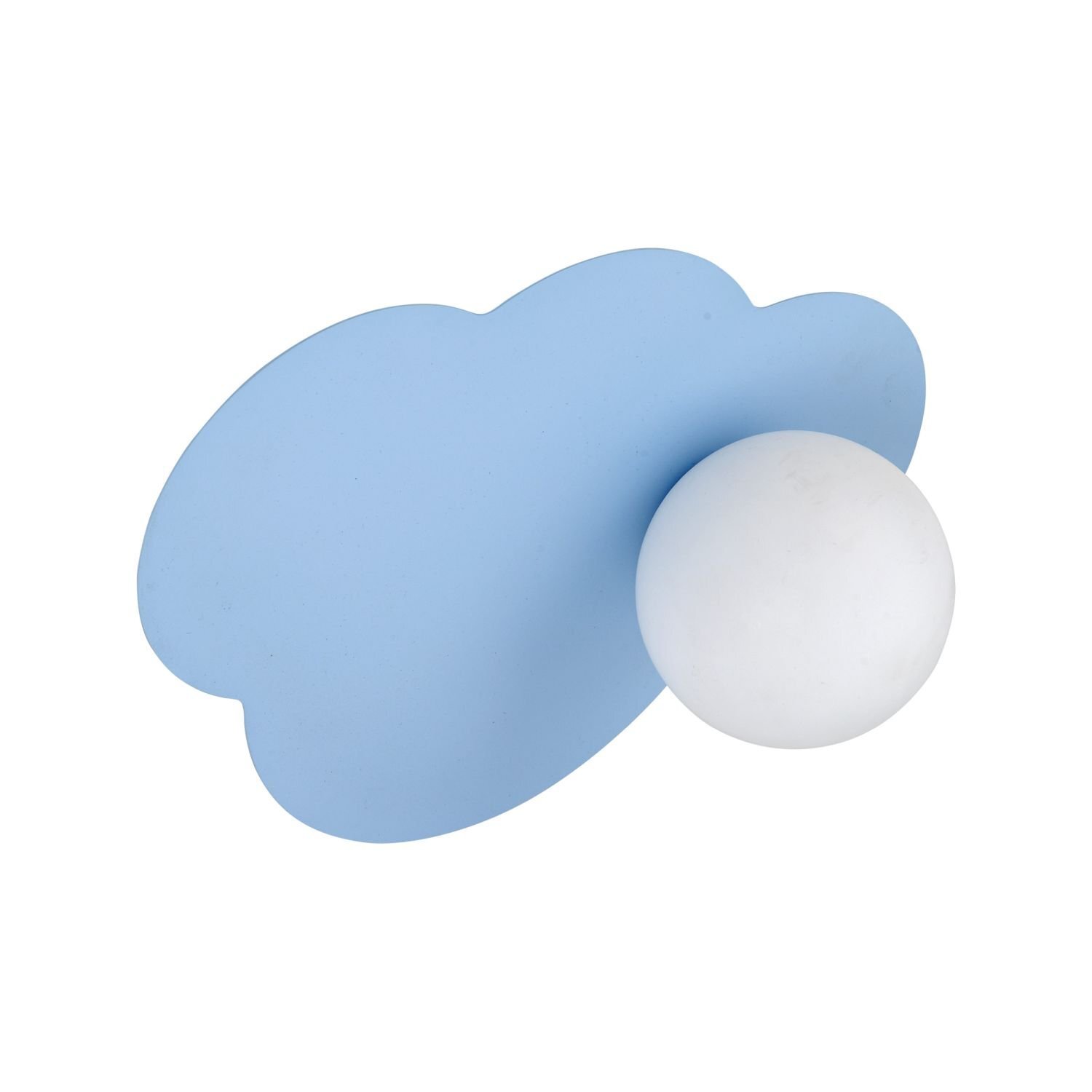 Lampa sufitowo-ścienna w kształcie chmury, w kolorze biało-niebieskim, z białą kulistą żarówką. Produkt nowoczesny, przeznaczony do salonu i sypialni.