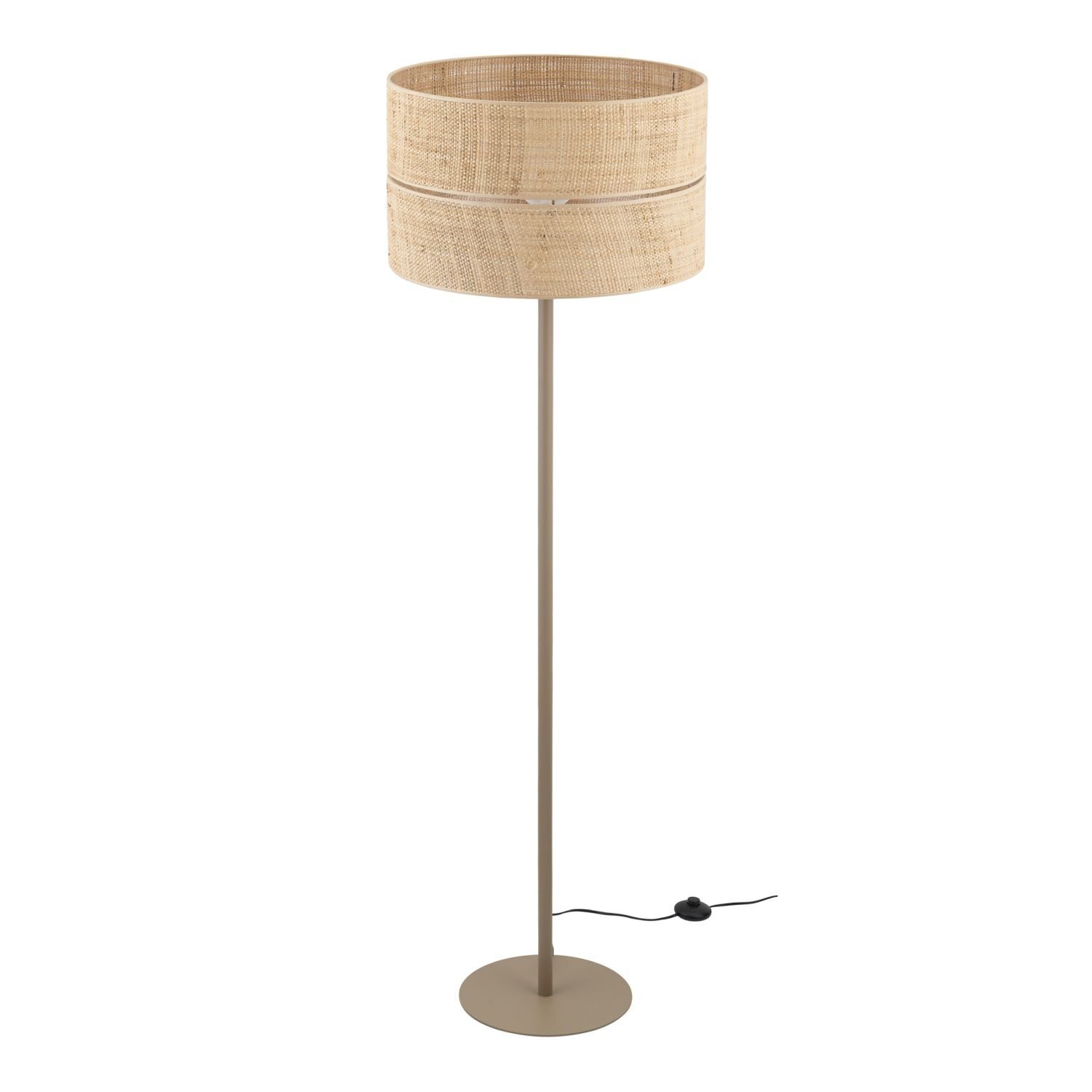 Lampa podłogowa z beżowym kloszem wykonanym z rafii, osadzona na prostym, metalowym stelażu. Posiada okrągłą podstawę i włącznik nożny na przewodzie.