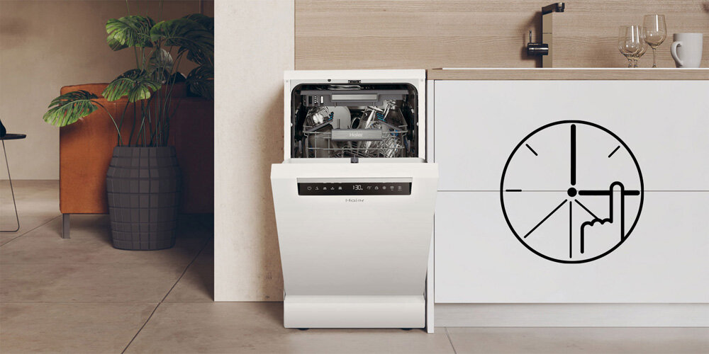 ZMYWARKA HAIER XF1C3TB1FW zdjęcie lifestyle ikona grafika zegar czas zmywarka uchylona kuchnia zabudowa Opóźnienie startu do 24 h planowanie czasu