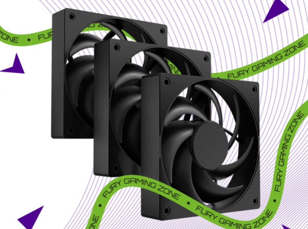 Wentylator FURY SAI S12 Trzy czarne wentylatory komputerowe ułożone kaskadowo na tle z fioletowymi liniami i zieloną wstęgą z napisem 'FURY GAMING ZONE'