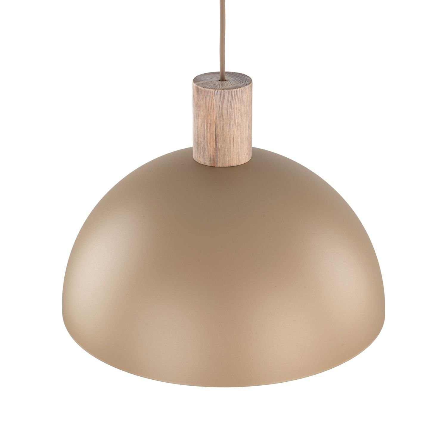 Beżowa, metalowa lampa wisząca o półkulistym kształcie z drewnianym elementem przy mocowaniu kabla. Lampa ma gładką powierzchnię i prosty design.