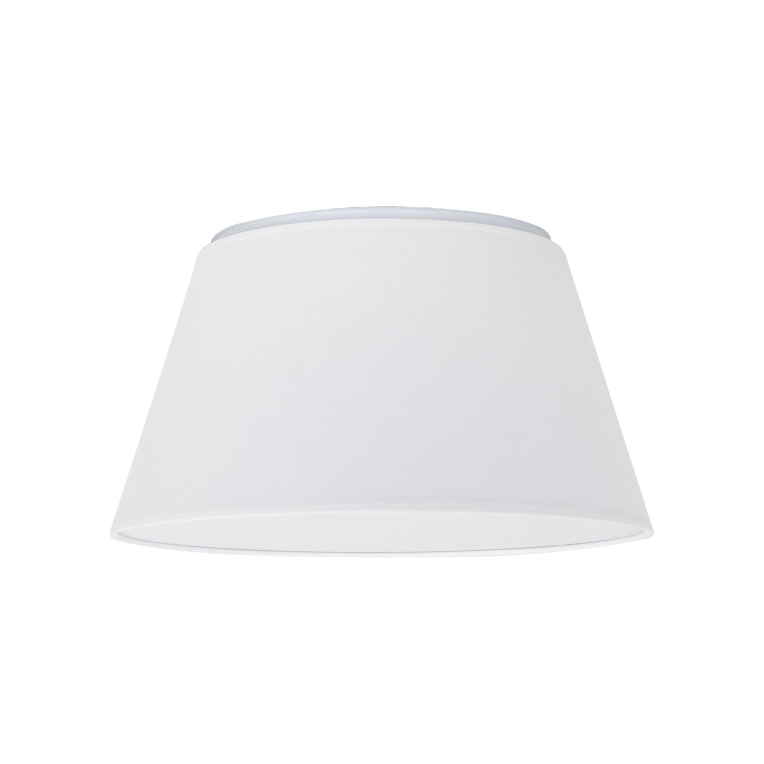 Biała lampa sufitowa o stożkowym kształcie z gładkim wykończeniem. Lampa jest nowoczesna i przeznaczona do montażu w salonie lub sypialni.