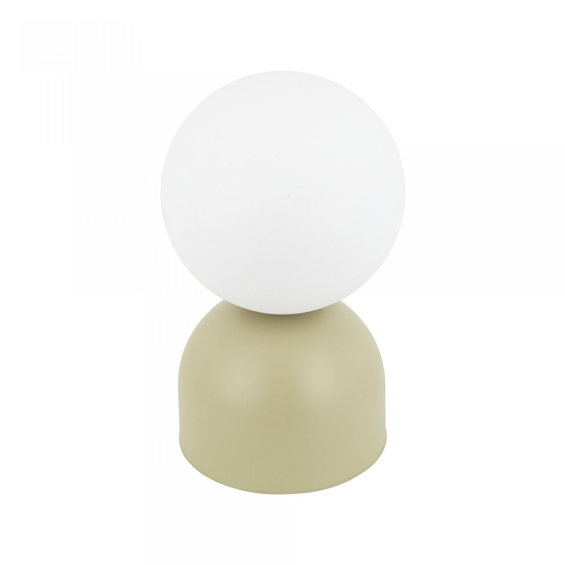 Na obrazie widoczna jest lampka nocna z białym, kulistym kloszem i pistacjową podstawą. Lampka ma nowoczesny design i jest wykonana z lakierowanej stali.