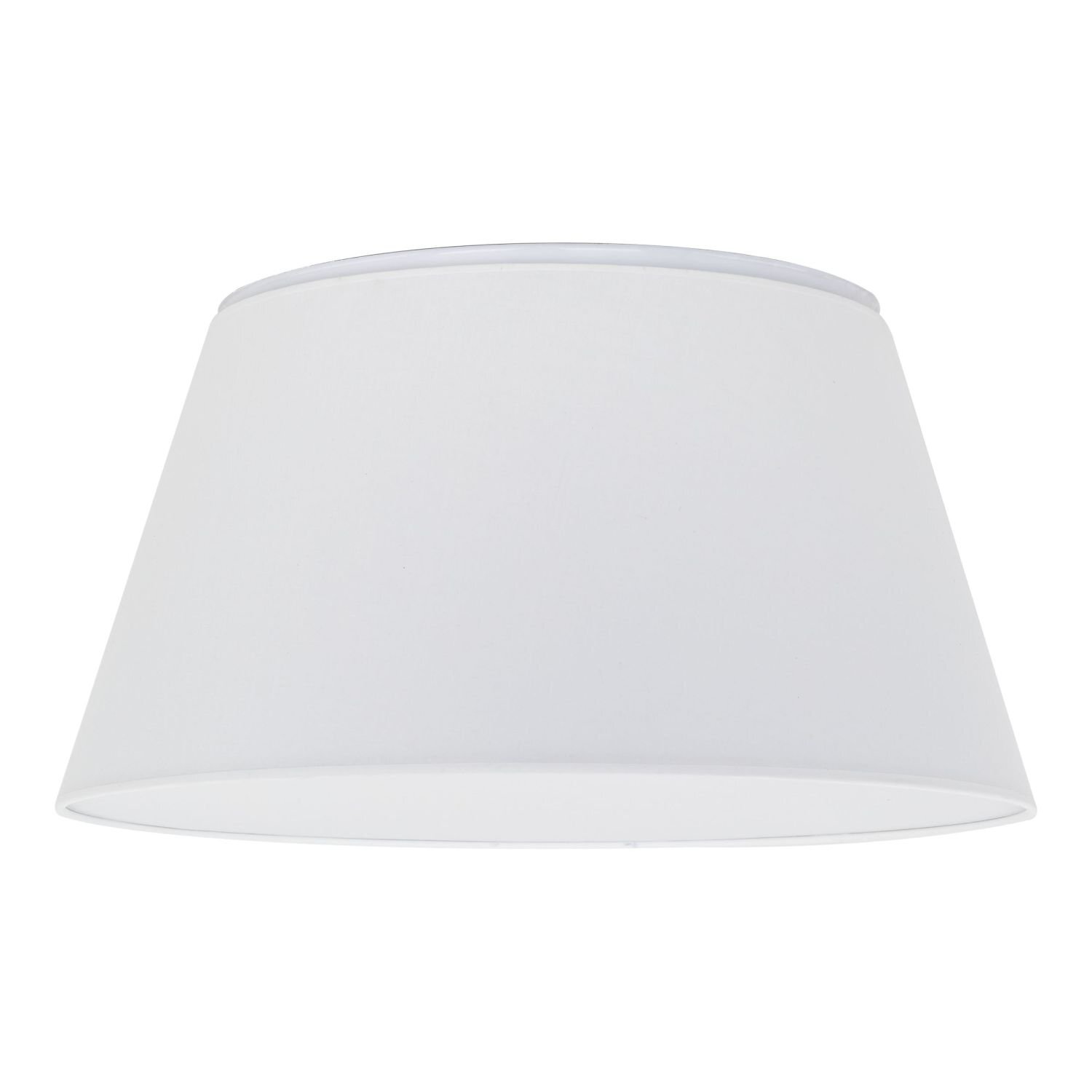 Biała, stożkowa lampa sufitowa wykonana z lakierowanej stali. Ma gładką powierzchnię i prosty, nowoczesny design.