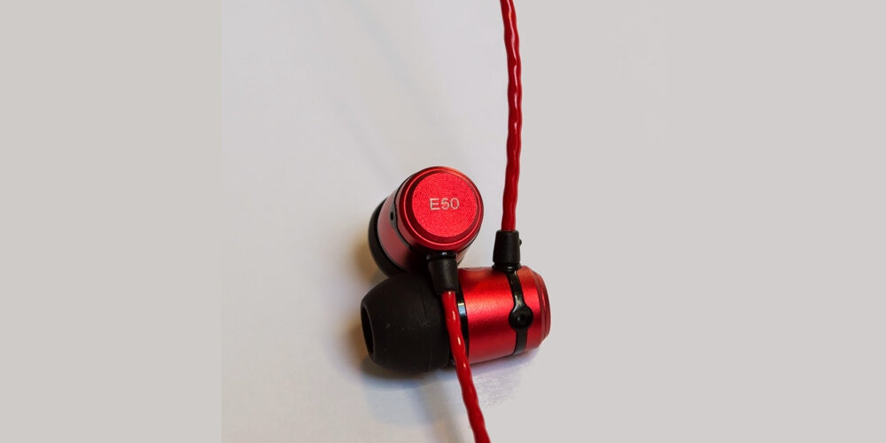 Słuchawki SOUNDMAGIC E50 waga kolor