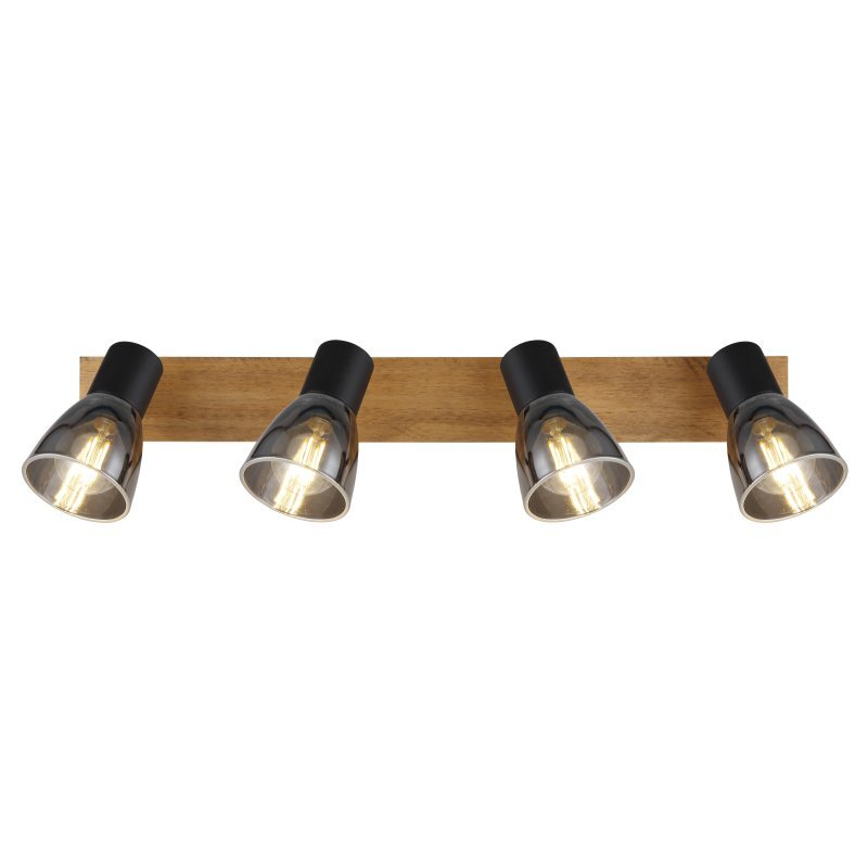 Lampa sufitowa z czterema reflektorami zamontowanymi na drewnianej listwie. Reflektory mają czarne matowe wykończenie i przydymione szklane klosze.