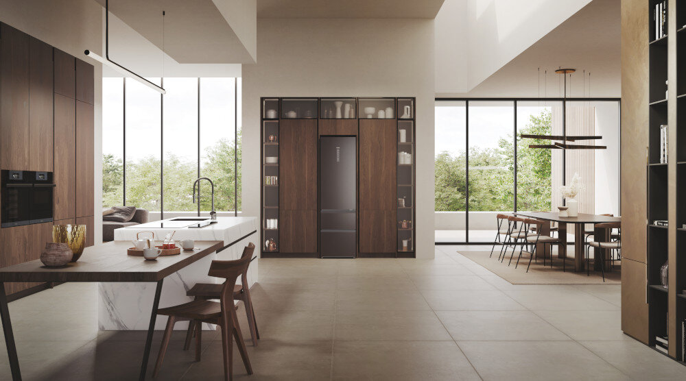 LODÓWKA HAIER HTW7620DNMP front lifestyle kuchnia zabudowa seria 3D zamknięte drzwi kolor ciemny inox DayLight oświetlenie seria 3D funkcje technologie