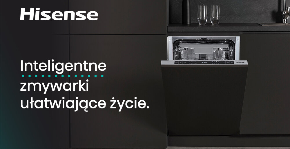 Na obrazie widoczna jest otwarta zmywarka w zabudowie kuchennej oraz napis \'Inteligentne zmywarki ułatwiające życie.\' Logo \'Hisense\' znajduje się w lewym górnym rogu.