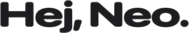 Czarny napis \'Hej, Neo.\' na białym tle.