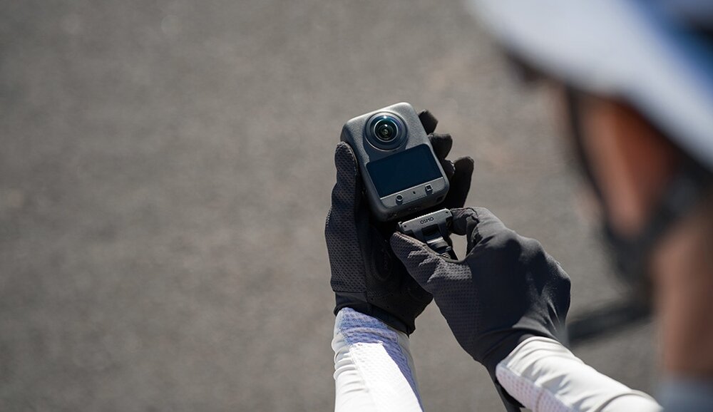 Kamera sportowa DJI Osmo 360 DJI Osmo 360 Adventure Combo regulowany adapter z mocowaniem Invisible Selfie Stick o długości 1,2 m 