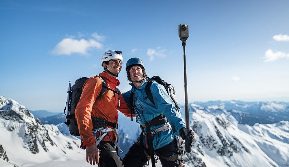 Kamera sportowa DJI Osmo 360  Invisible Selfie Stick filmy z tym efektem w 4K/60FPS, 3K/120FPS lub 2K/240FPS 