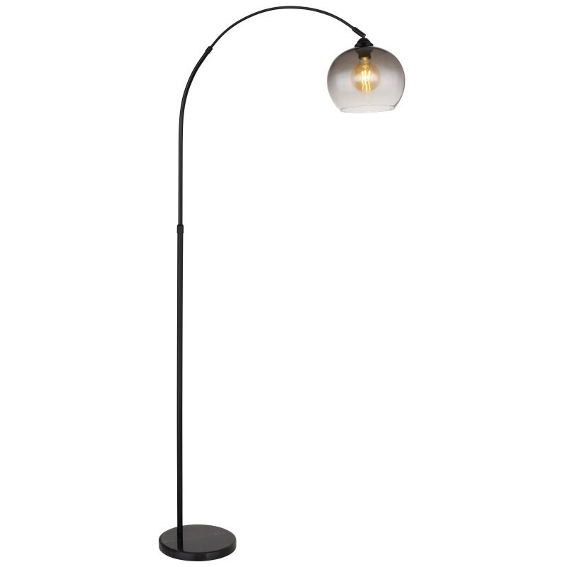 Czarna matowa lampa podłogowa z regulowaną wysokością, posiada przydymiony szklany klosz i okrągłą podstawę. Wewnątrz klosza widoczna jest żarówka.