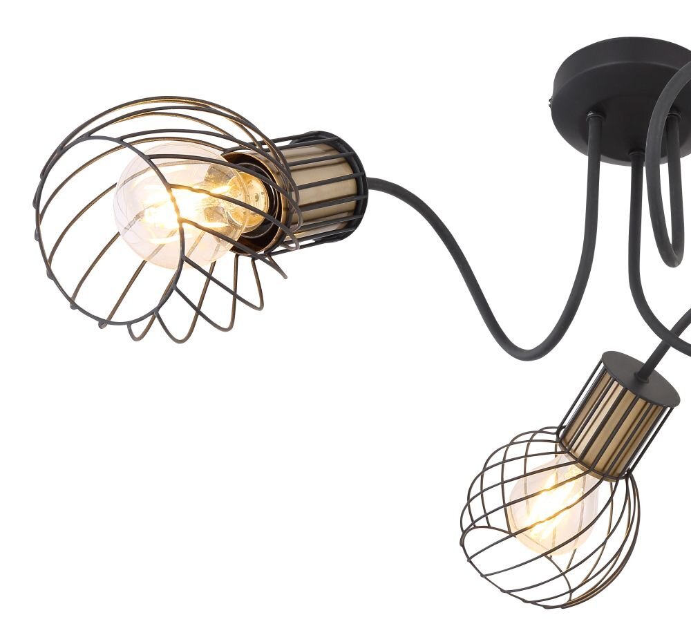 Na obrazie widoczna jest nowoczesna lampa sufitowa z trzema żarówkami w metalowych kloszach o czarno-złotym wykończeniu. Klosze mają ażurową konstrukcję, przez którą widać żarówki.