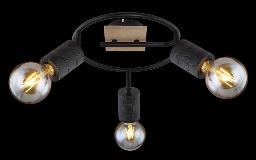 Lampa sufitowa z trzema żarówkami w oprawach z ciemnobrązowego drewna i czarnego metalu, z regulowanymi reflektorami. Konstrukcja jest zamocowana na okrągłej podstawie.