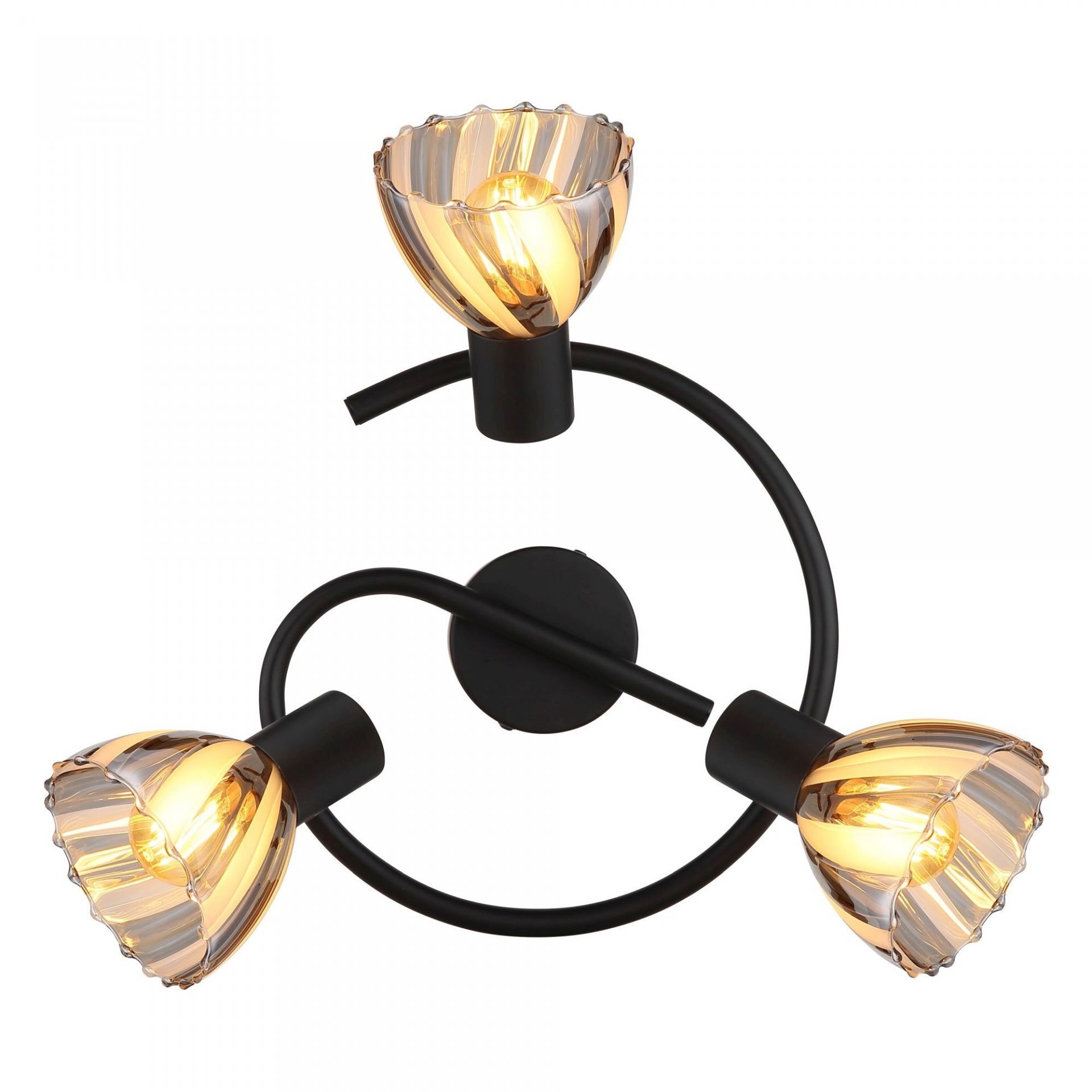 Nowoczesna lampa sufitowa z trzema regulowanymi reflektorami o szklanych kloszach w kształcie kwiatu, zamontowana na czarnej, zakrzywionej podstawie. Reflektory emitują ciepłe, żółte światło.