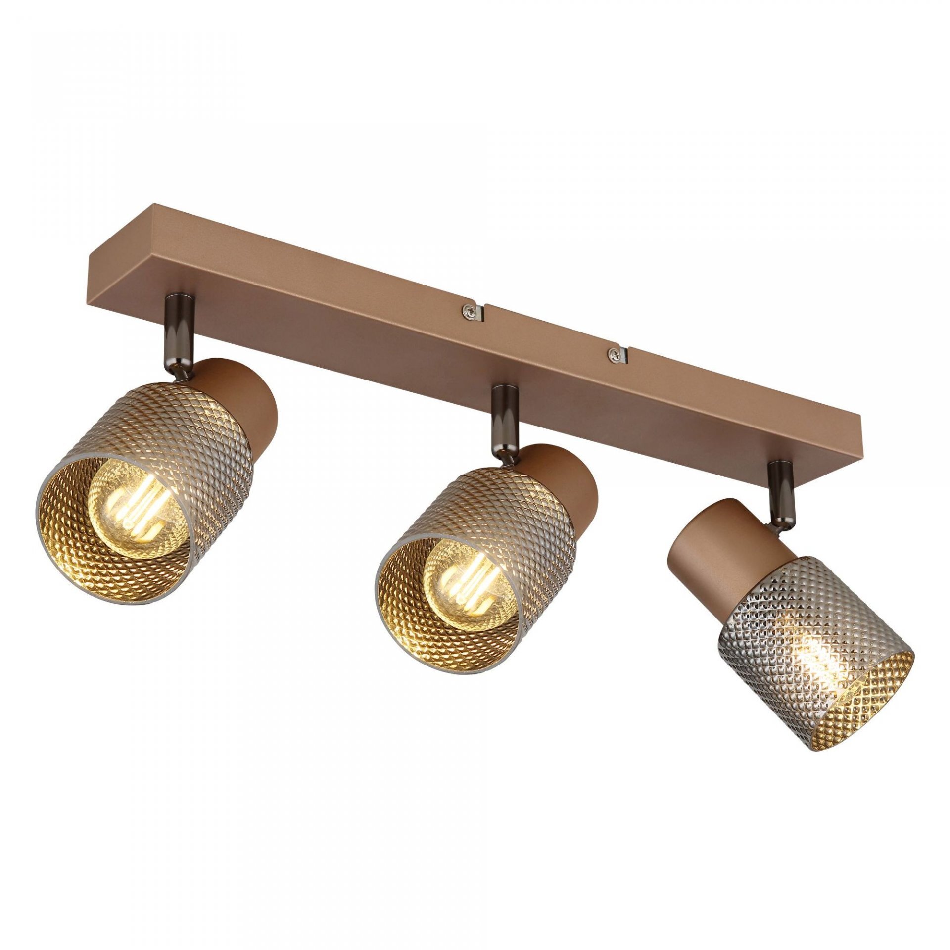 Na obrazie widoczna jest lampa sufitowa z trzema reflektorami o nowoczesnym designie, z metalowymi kloszami o fakturze siatki. Reflektory są zamontowane na prostokątnej listwie w kolorze brązowym.