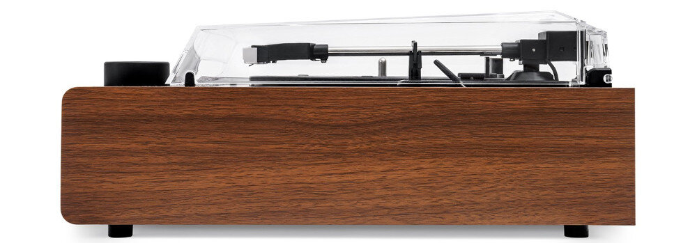 Gramofon VICTROLA VTA-74 - Dużo możliwości połączeń, gramofon na białym tle