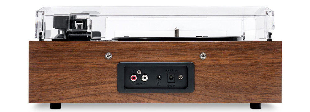 Gramofon VICTROLA VTA-74 - Poręczny i lekki sprzęt, gramofon na białym tle