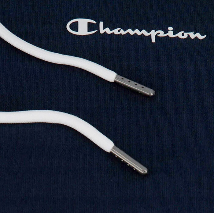 Granatowa bluza z białymi sznurkami i widocznym logo \'Champion\'.