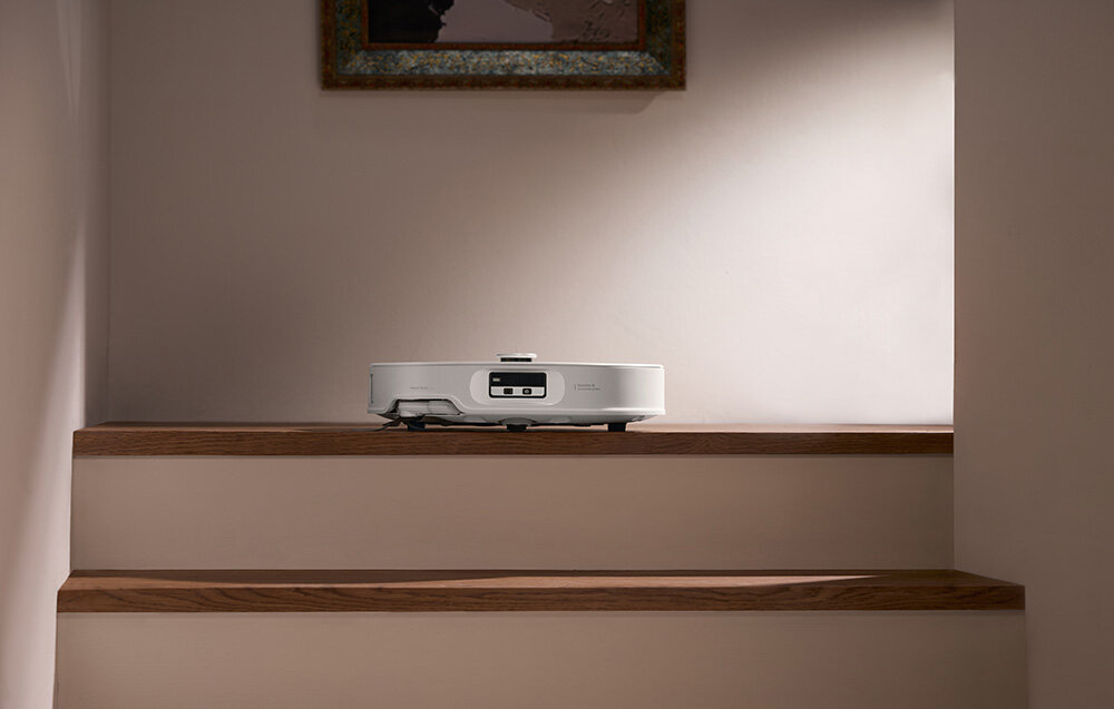 Robot sprzątający ROBOROCK Qrevo EdgeT omijanie przeszkód reguluje położenie czujnika LiDAR dostosowanie działanie System Reactive AI kamera RGB światło strukturalne 100 typów obiektów