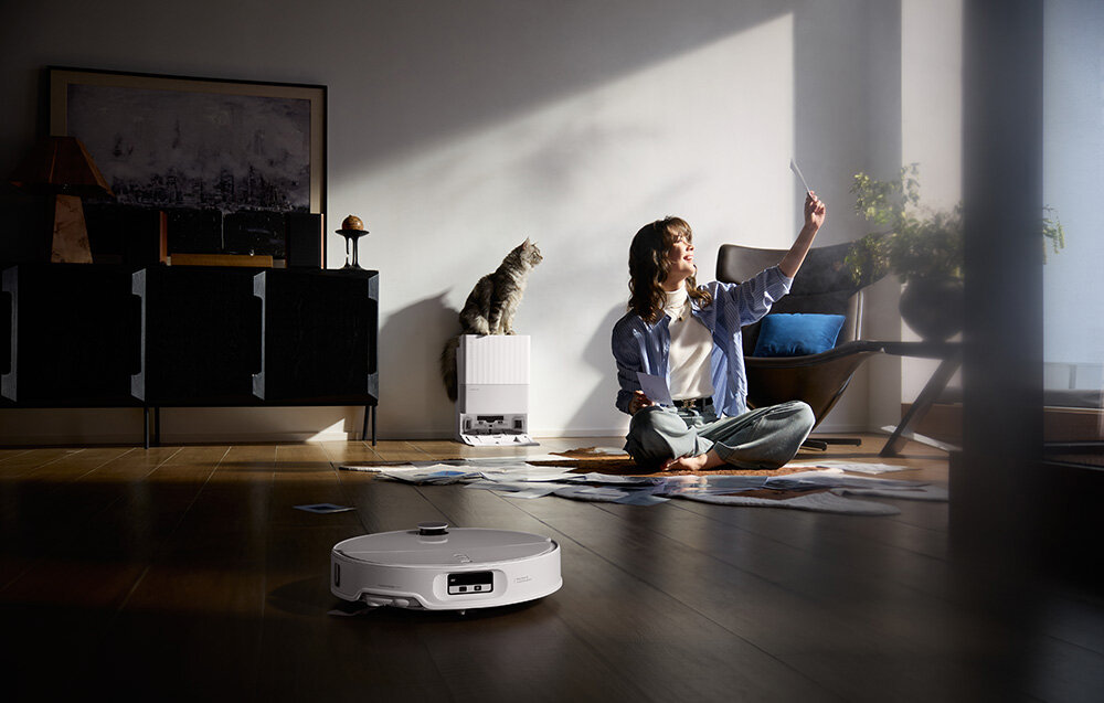 Robot sprzątający ROBOROCK Qrevo EdgeT Automatyczna konserwacja Stacja dokująca automatycznie czyści pady mopujące  temperatura monitoruje poziom zabrudzeń system samooczyszczania odłączana podstawa