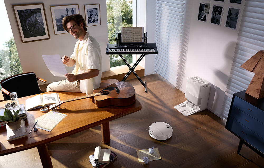 Robot sprzątający ROBOROCK Qrevo EdgeT Pełna personalizacja obsługa komendy głosowe dostęp aplikacja mapy pomieszczeń harmonogramy pracy parametry czyszczenia podgląd postępu sprzątania w czasie rzeczywistym