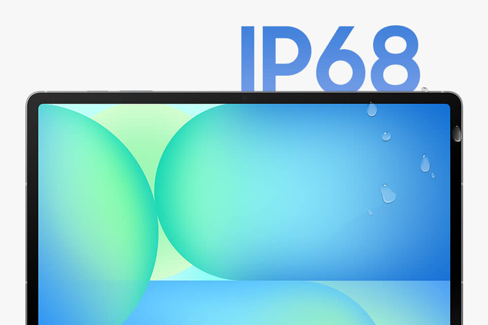 Na obrazie widoczny jest fragment tabletu z kolorowym ekranem, na którym znajdują się zielono-niebieskie kształty. Nad ekranem widnieje napis \'IP68\' oraz kilka kropli wody.