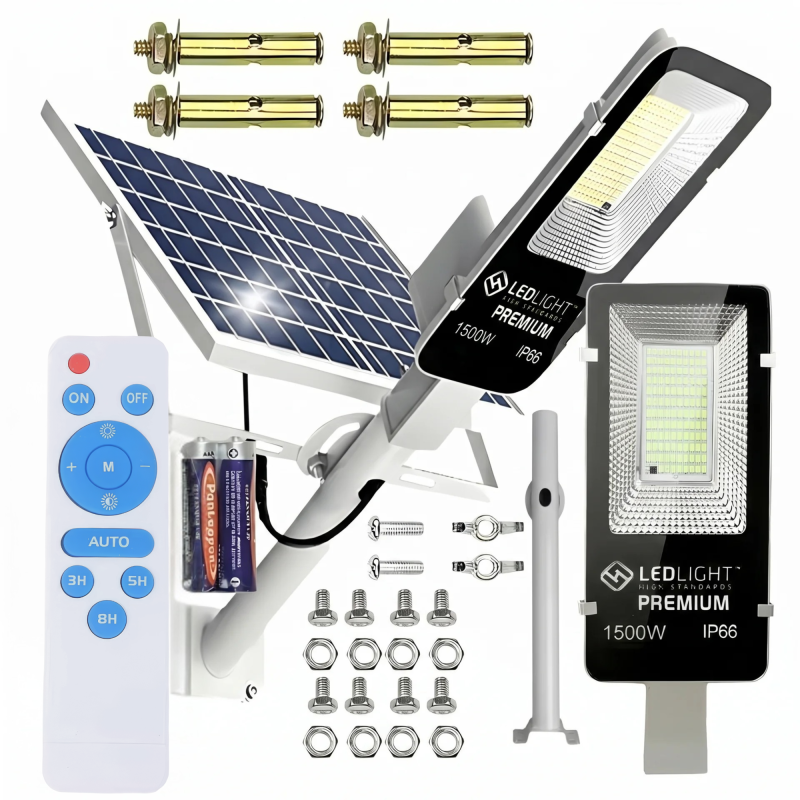 Obraz przedstawia zestaw lampy solarnej LED 1500W z panelem słonecznym, pilotem zdalnego sterowania, bateriami oraz elementami montażowymi. Na lampie widoczny jest napis \'LEDLIGHT PREMIUM 1500W IP66\'.