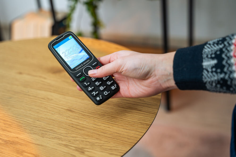 Telefon GSM GÖTZE & JENSEN GFE303 Czarny intuicyjne przyciski