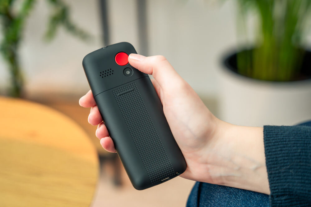 Telefon GSM GÖTZE & JENSEN GFE303 Czarny przycisk sos radio fm