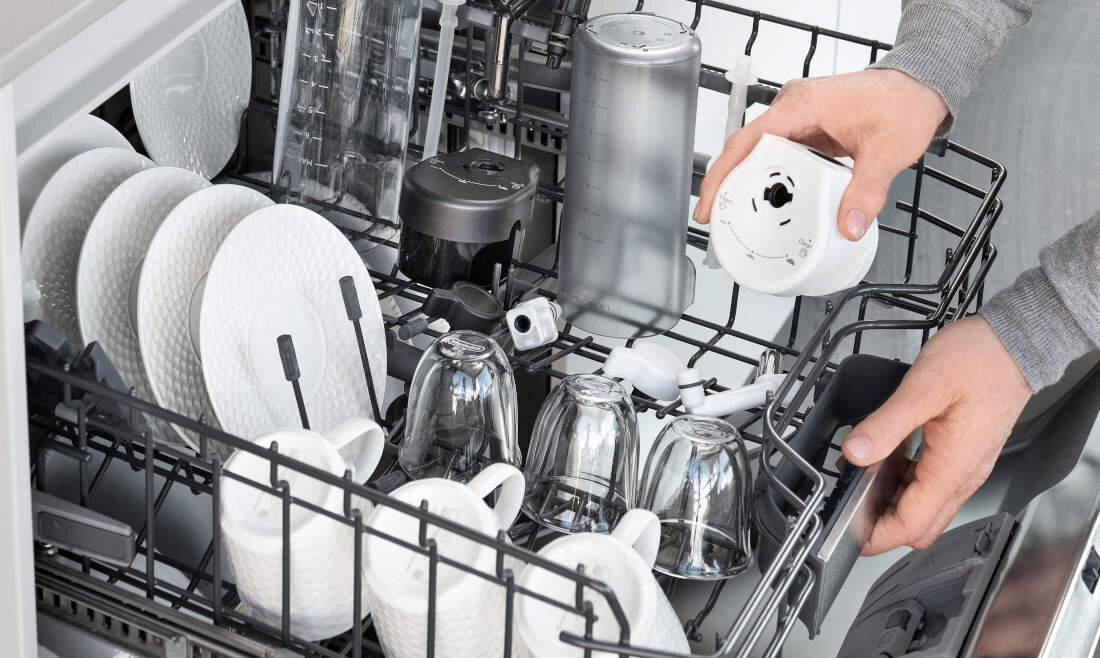 Ekspres DELONGHI Eletta Explore ECAM450.65.S latwa konserwacja ekspresu czyszczenie higiena odkamienianie proces