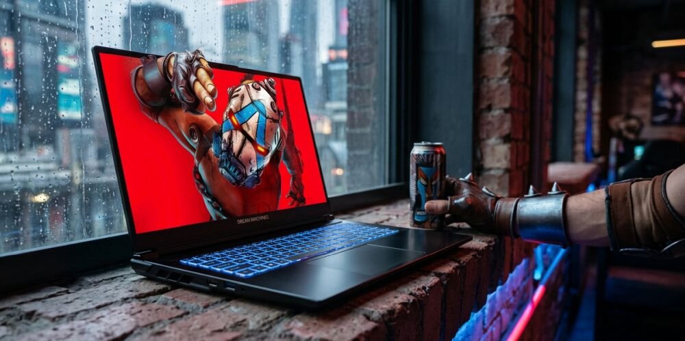 Laptop gamingowy DREAMMACHINES RT5050 z podświetlaną klawiaturą wyświetla postać z gry przy oknie podczas gamingu w pokoju - ekstremalna wydajność