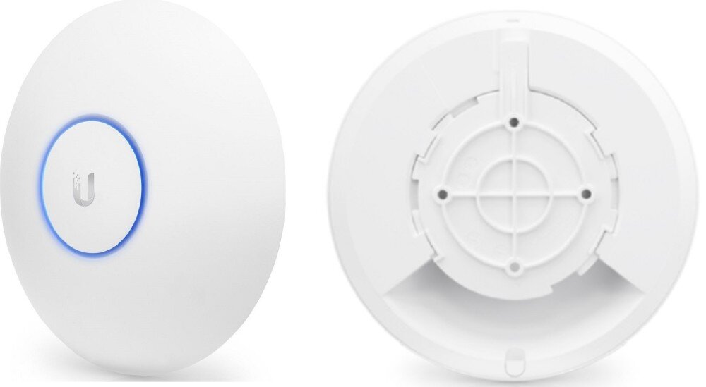 Punkt dostępu UBIQUITI UAP-AC-LR Pięć białych okrągłych punktów dostępowych ułożonych obok siebie z widocznym logo producenta w centralnej części