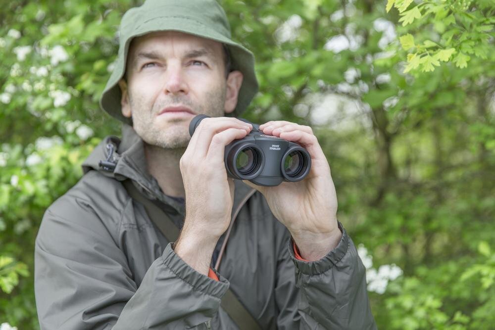 Lornetka CANON IS II 10x30 kompaktowość
