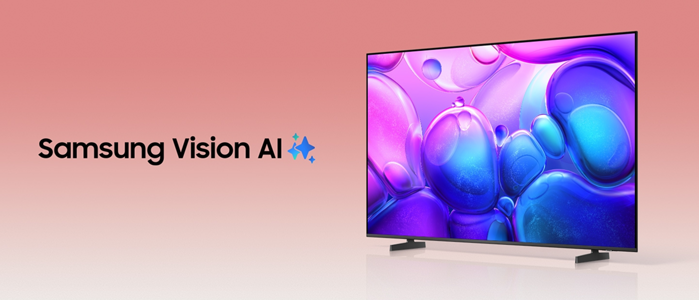 Telewizor Samsung Q6F dostępny w RTV Euro AGD z napisem Samsung Vision AI i logo Samsung AI. W pobliżu telewizor, wyświetlający niebieski krajobraz.