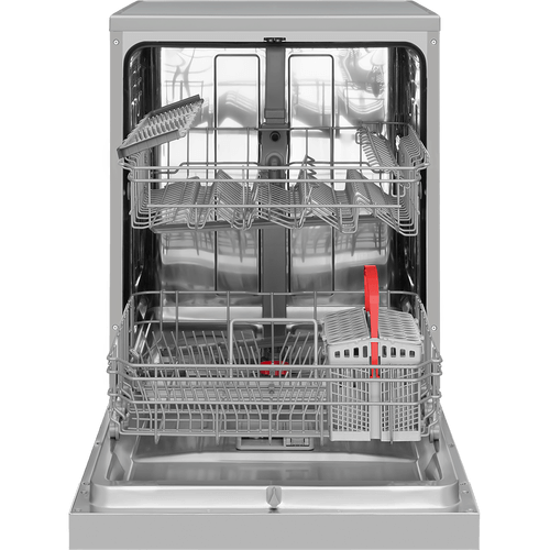 Otwarta zmywarka z widocznymi dwoma koszami na naczynia i pojemnikiem na sztućce. Wnętrze wykonane ze stali nierdzewnej.