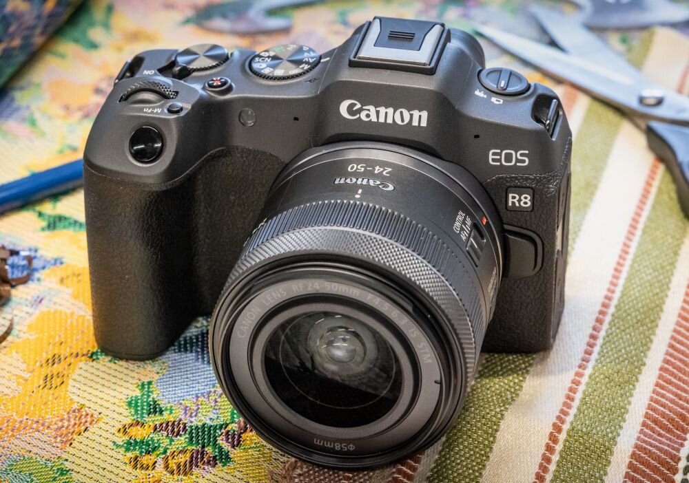 Aparat CANON R8 JPEG, HEIF lub RAW zdjęcia i filmy 