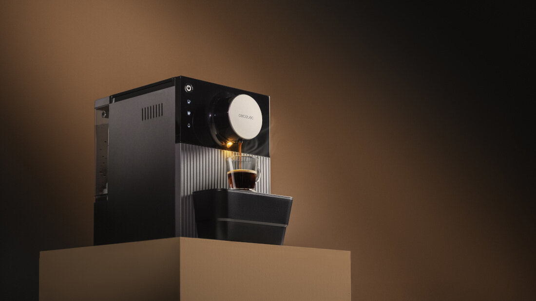 Ekspres CECOTEC Cremmaet Cube Stabilna temperatura parzenia System Thermoblock odpowiednio zaparzona, bez goryczy i kwaśnych nut