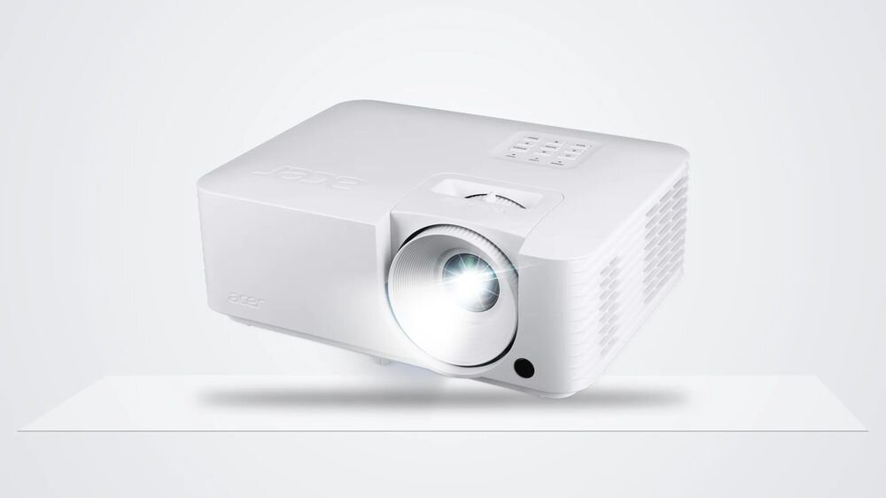 Projektor ACER Vero XL2521 laser Full HD 4000 ANSI lumenów, Projektor Acer Vero XL2521 z włączonym obiektywem, widok z przodu pod kątem