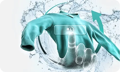 Obraz przedstawia turkusowy sweter unoszący się w wodzie, z graficzną dłonią dotykającą symbolu odtwarzania. W tle widoczne są rozpryski wody i strzałka wskazująca kierunek obrotu.