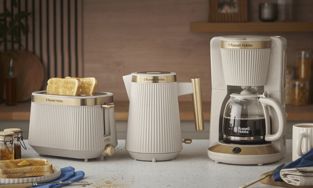 Czajnik RUSSELL HOBBS Bronte Stone 26751-70  Poznaj serię Brontë linia urządzeń prawdziwa esencja Każdy detal został dopracowany komfort estetyka