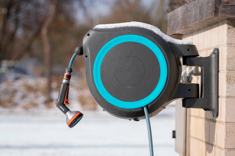 Bęben naścienny GARDENA RollUp M-L 18620-20 waz wewnetrzny z wysokiej jakosci materialow odporny na scieranie promieniowanie UV niskie i wysokie temperatury