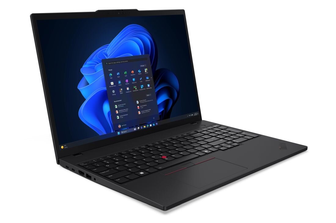 Laptop z otwartym ekranem wyświetlającym interfejs systemu Windows 11. Klawiatura jest czarna z charakterystycznym czerwonym trackpointem.